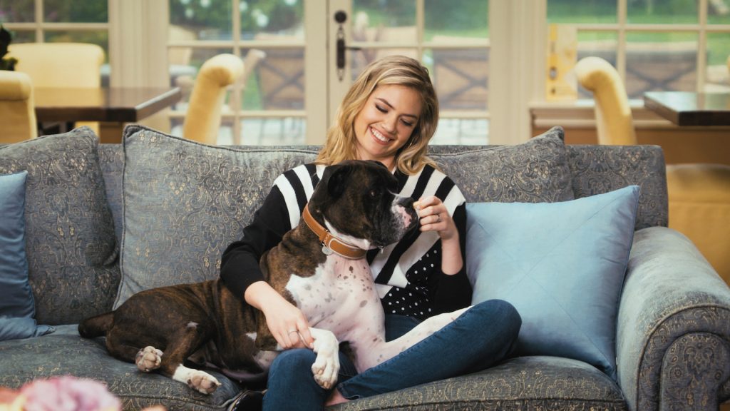  Kate Upton and her dog Harley (Photo courtesy of Link AKC)