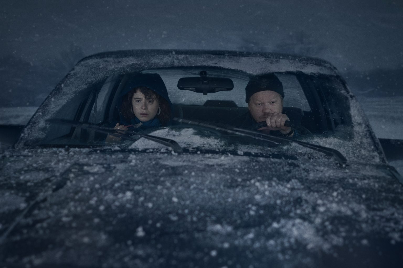 Review: 'I'm Thinking of Ending Things,' starring Jesse Plemons, Jessie ...
