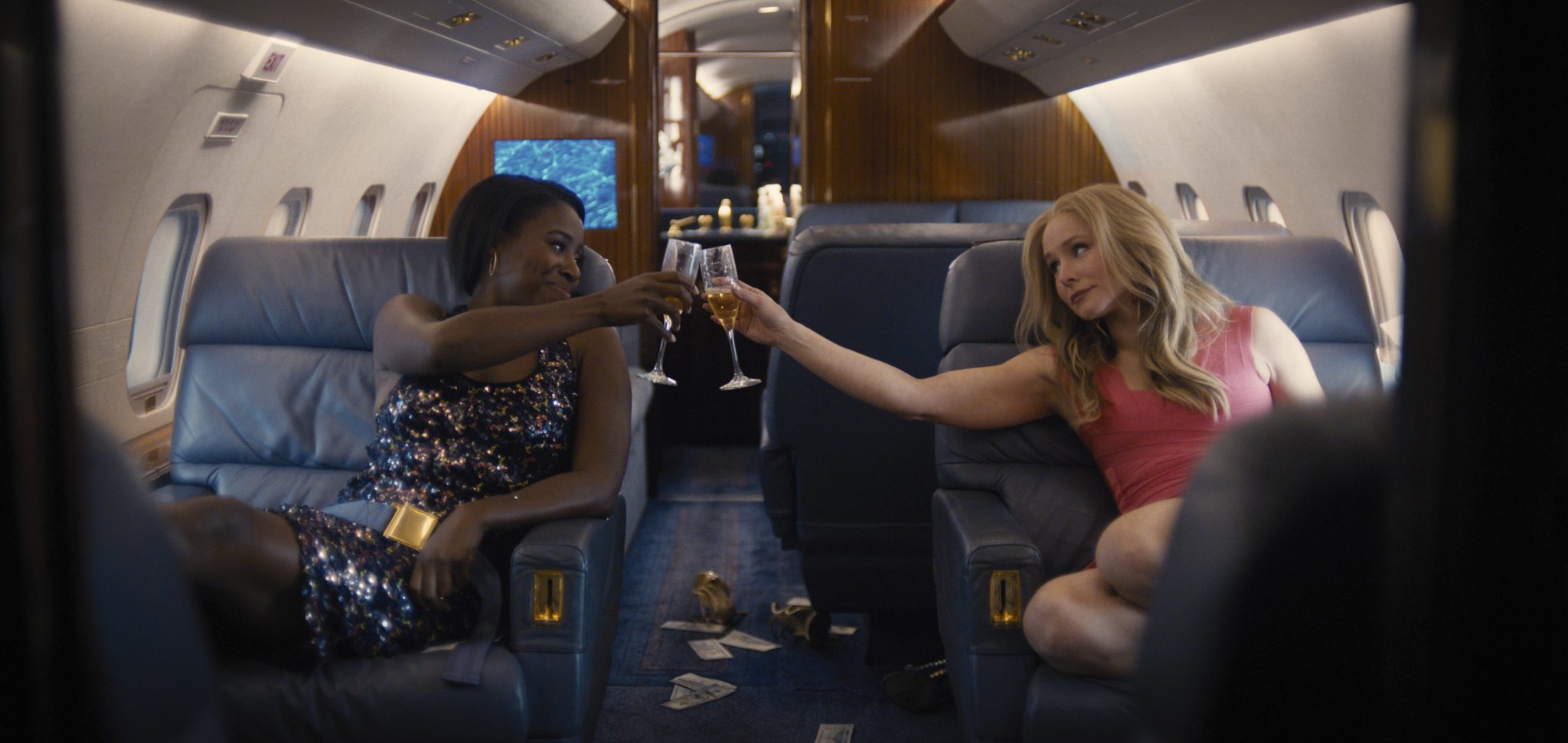 Review 'Queenpins,' starring Kristen Bell and Kirby HowellBaptiste